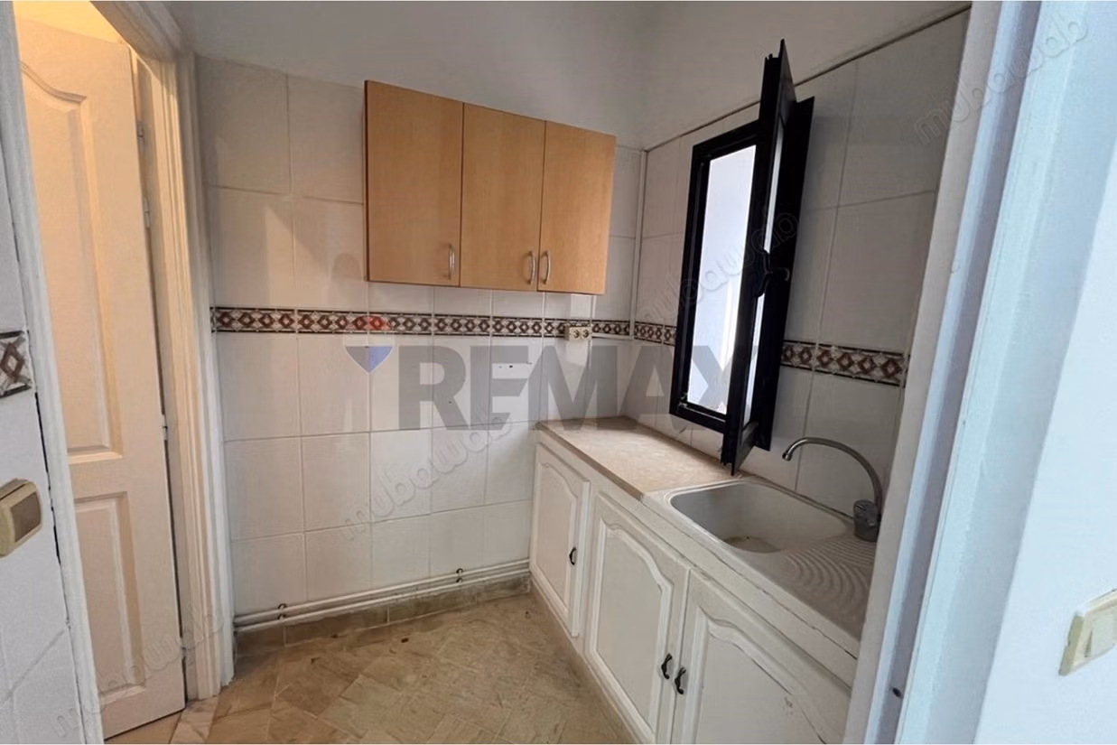 À vendre S2 Bureau ou Habitation Ennasr 1