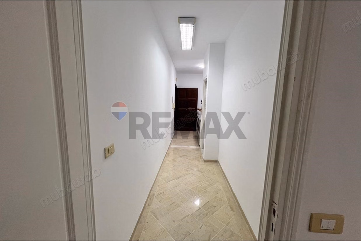 À vendre S2 Bureau ou Habitation Ennasr 1