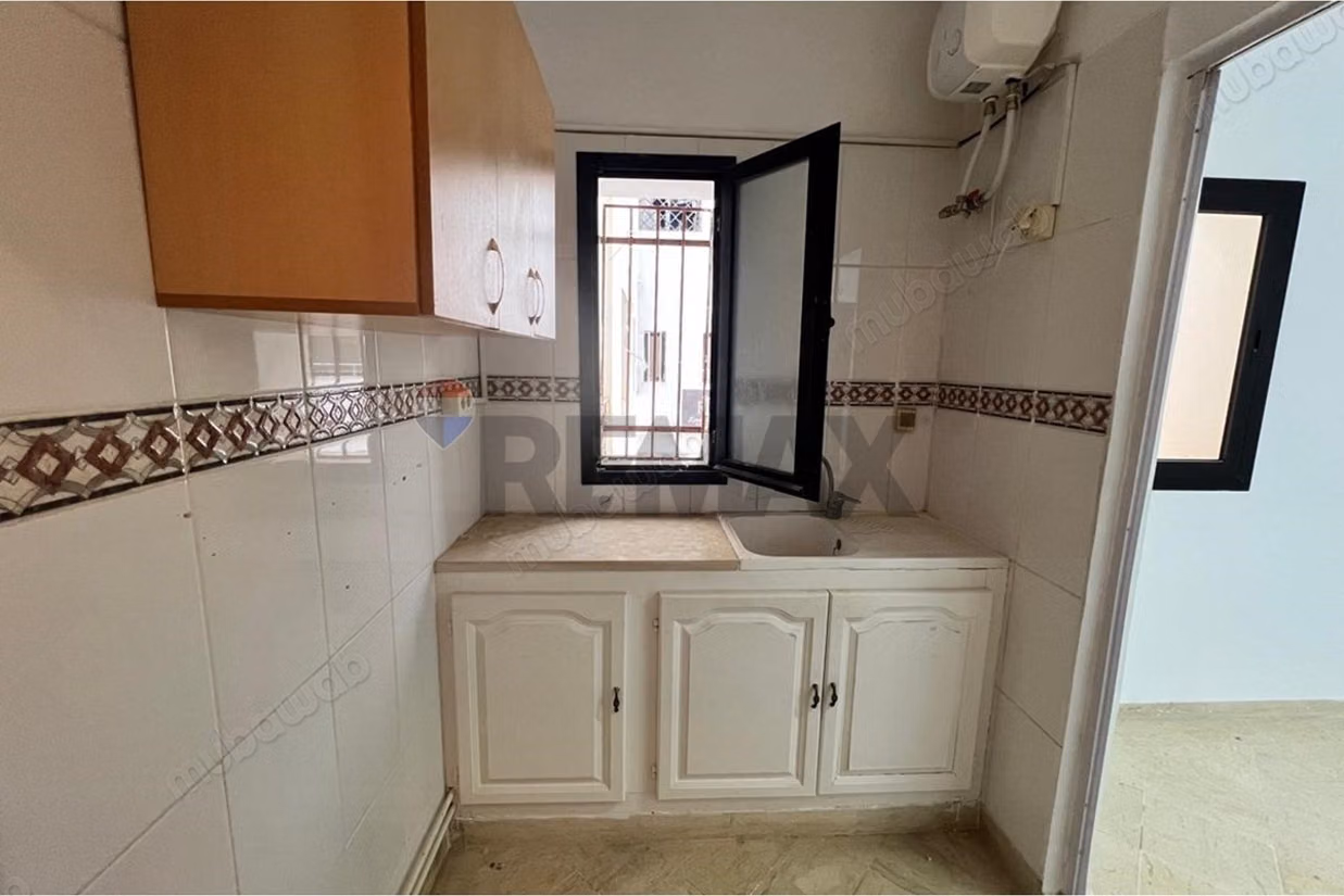 À vendre S2 Bureau ou Habitation Ennasr 1