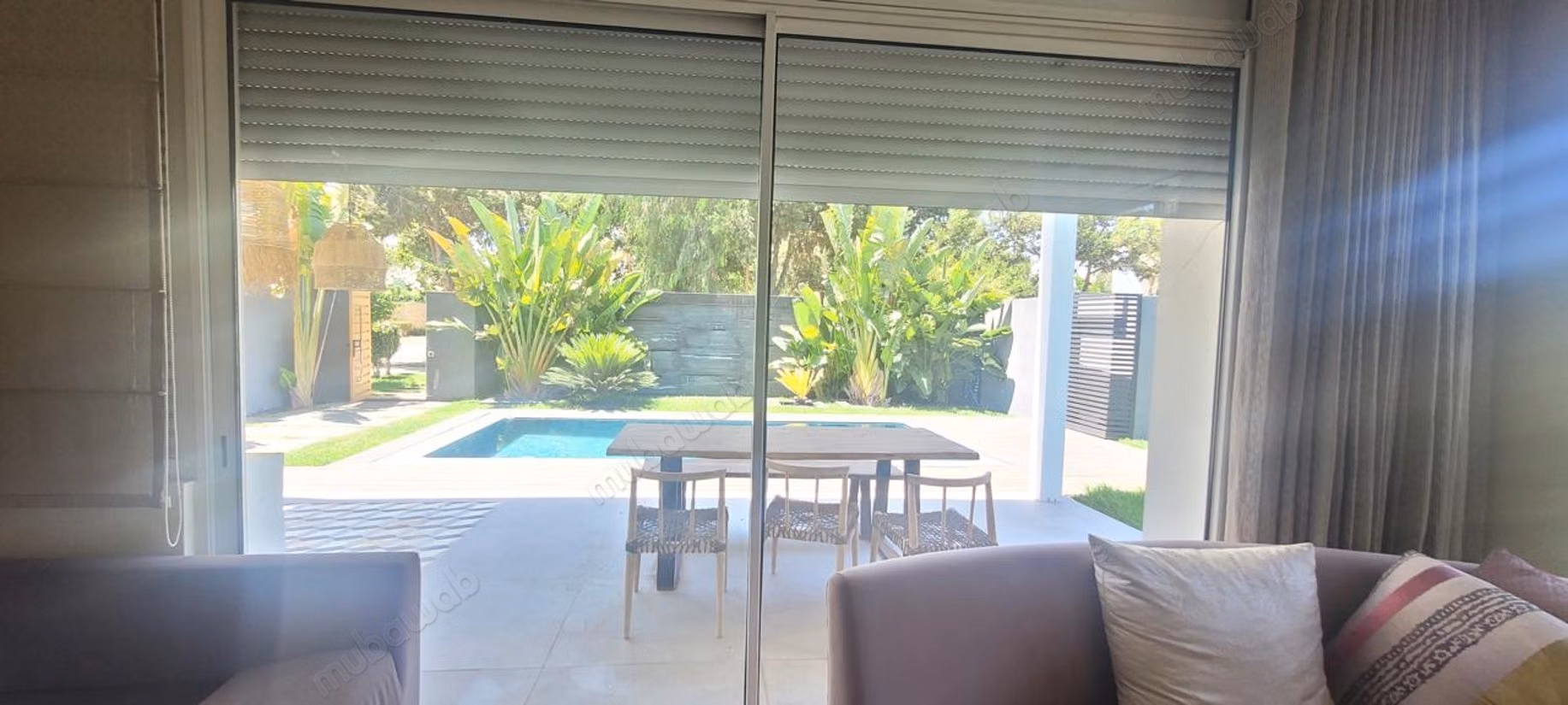 Schitterende Gemeubileerde Villa – 3 Gevels & Premium Voorzieningen