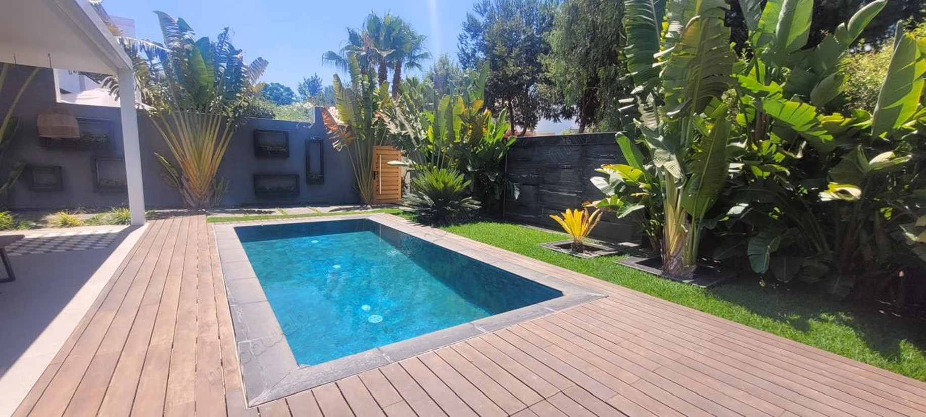 Schitterende Gemeubileerde Villa – 3 Gevels & Premium Voorzieningen