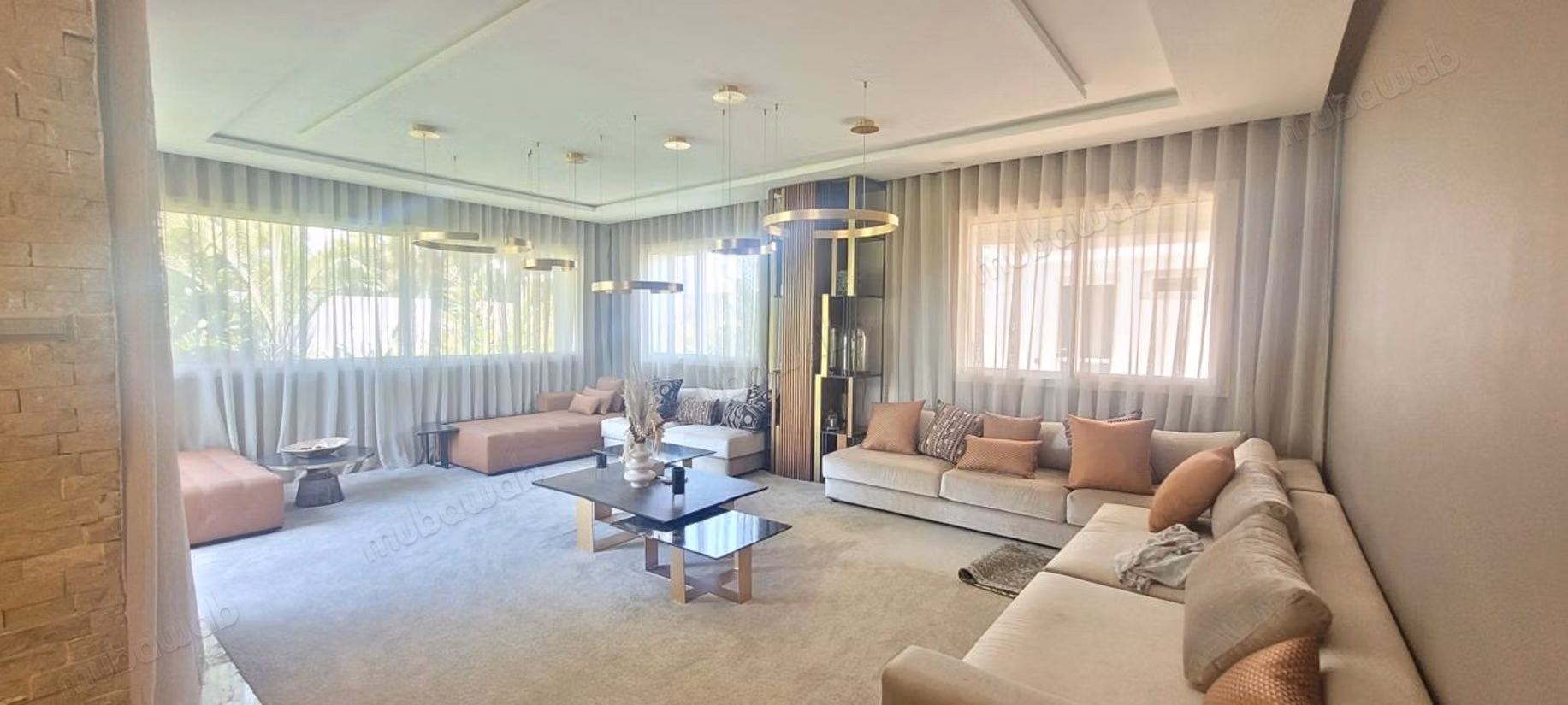 Schitterende Gemeubileerde Villa – 3 Gevels & Premium Voorzieningen