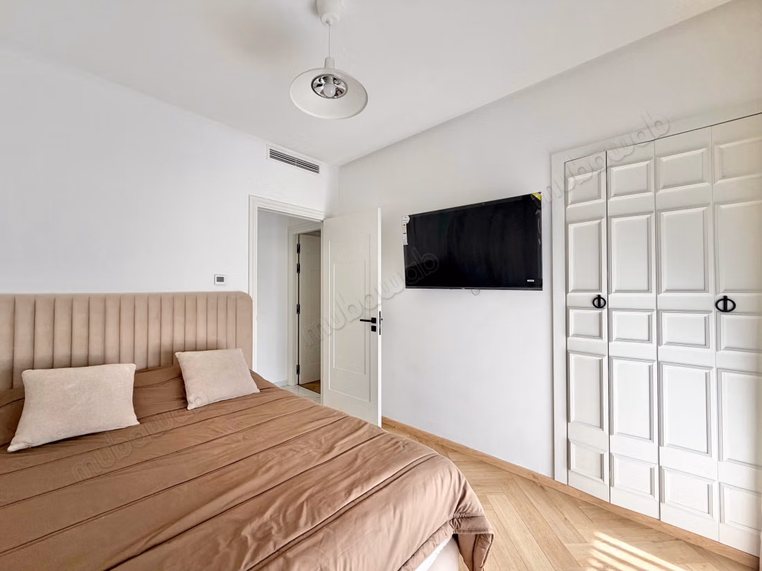 Bel appartement en location à Ain Diab Extension. 4 pièces confortables. Meublé