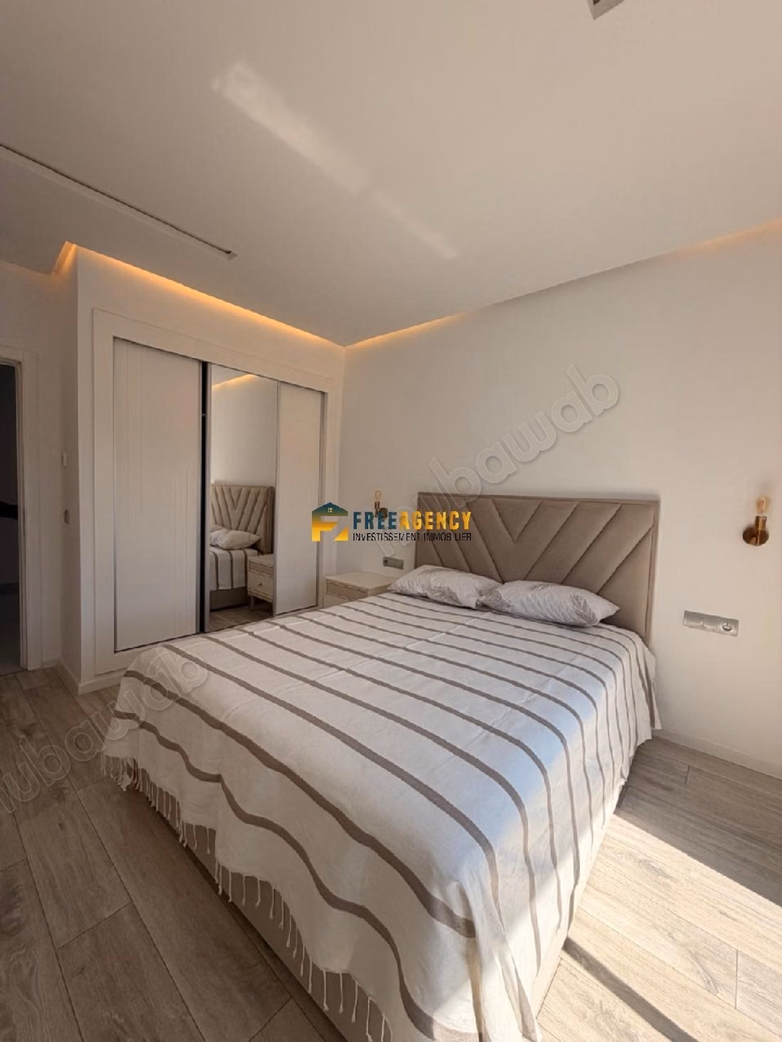 Te koop, luxe appartement met uitzicht op zee