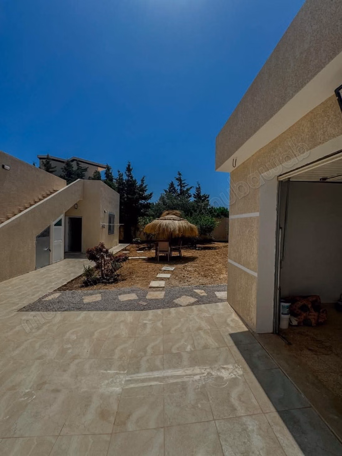 Magnifica villa in vendita. 2 camere. Arredata