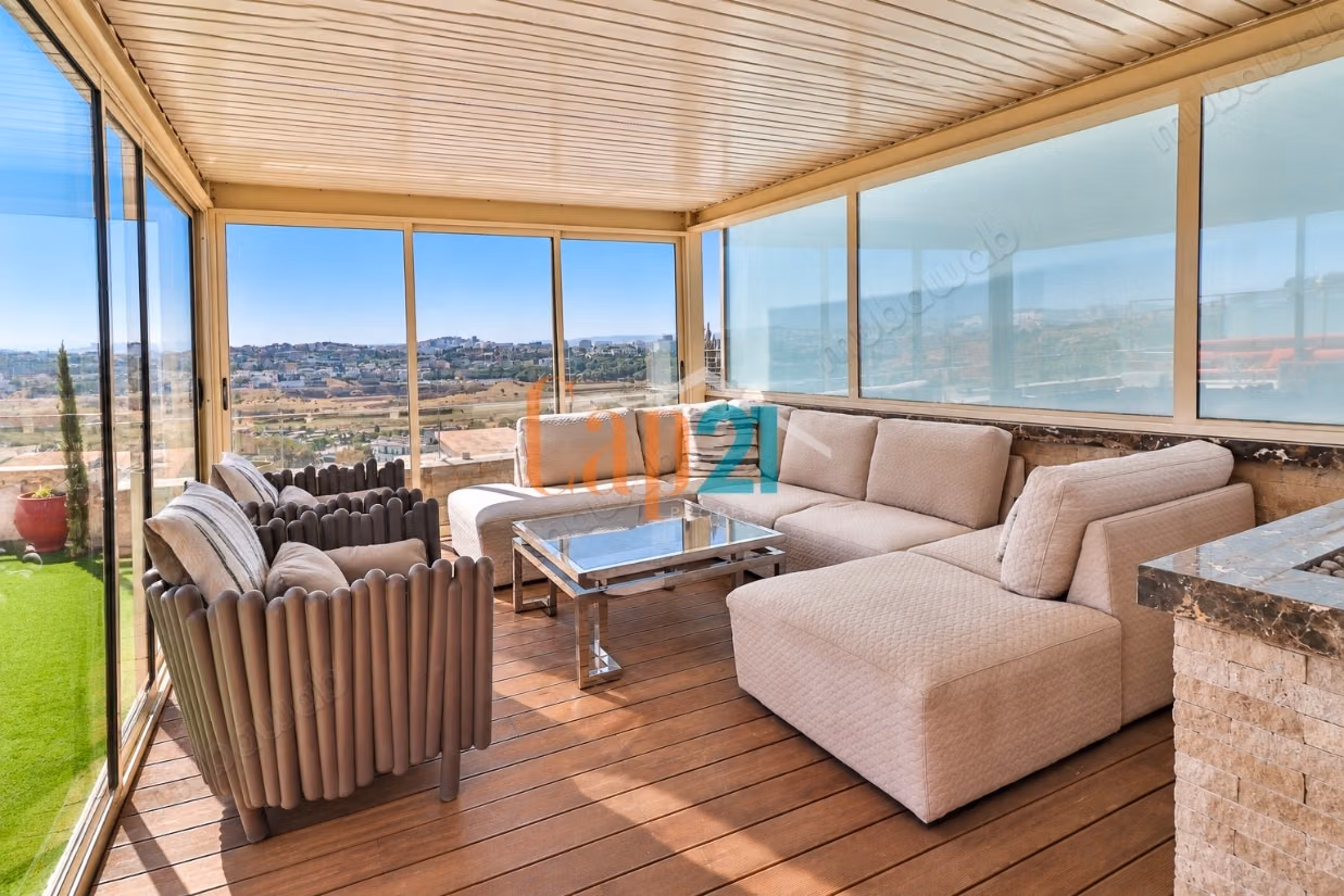 Luxueuze duplex te huur met uitzicht op zee