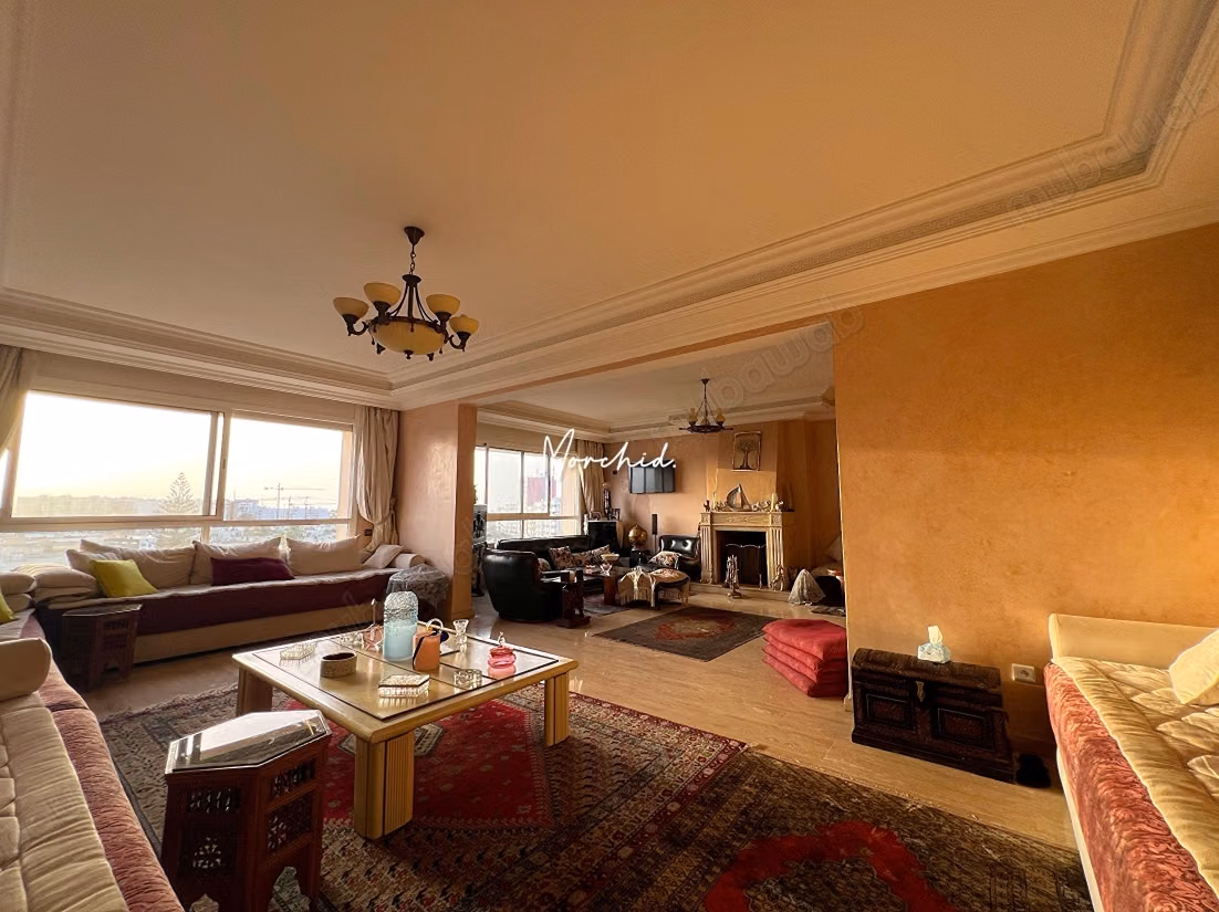 Appartement en vente à Triangle d'Or. 4 chambres. 0 vis à vis — 3