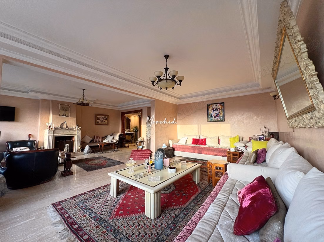 Appartement en vente à Triangle d'Or. 4 chambres. 0 vis à vis — 5