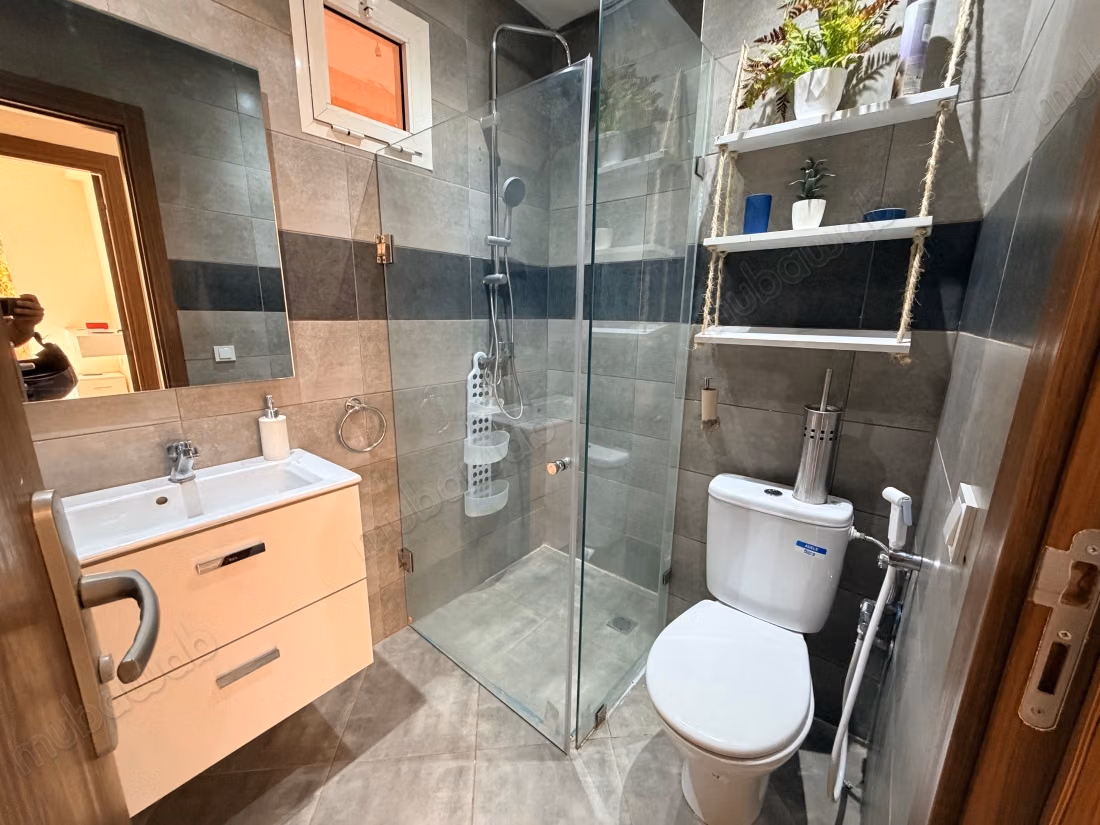 Private Garden Apartment with 2 Bedrooms