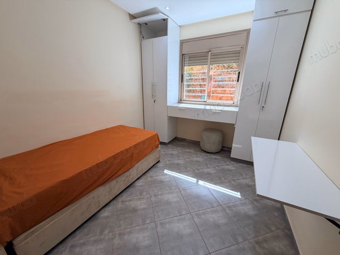 Private Garden Apartment with 2 Bedrooms