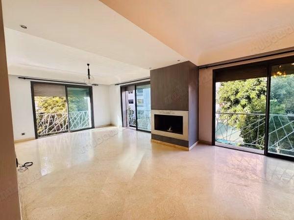 Appartement à louer à Gauthier. 4 grandes pièces