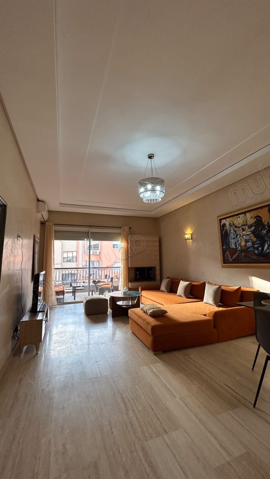 Bel apartamento en alquiler en Guéliz. Superficie de 120 m². Bien amueblado.