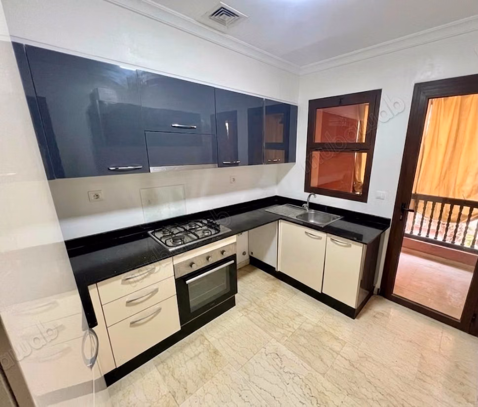 Find an apartment to buy in Guéliz. Total area 113 m². Residence with caretaker, general air conditioning