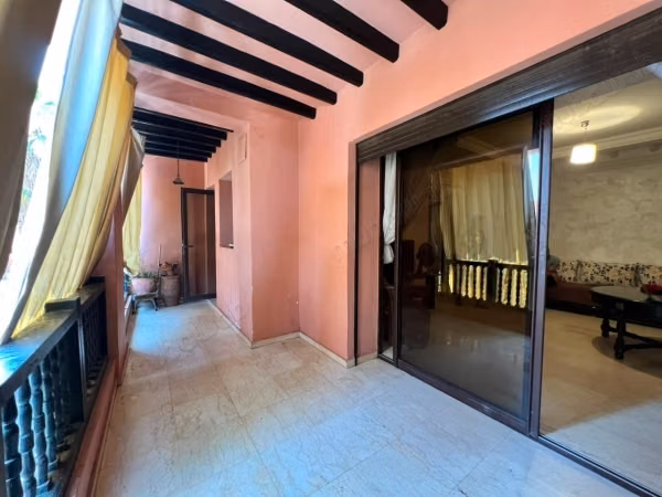 Find an apartment to buy in Guéliz. Total area 113 m². Residence with caretaker, general air conditioning