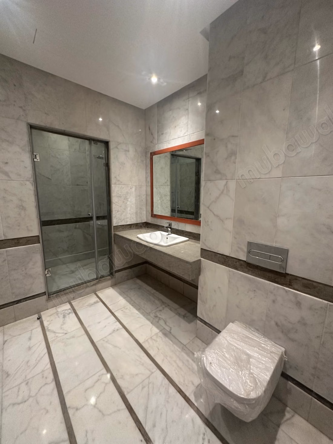 Te huur appartement 238 m² 3 kamers