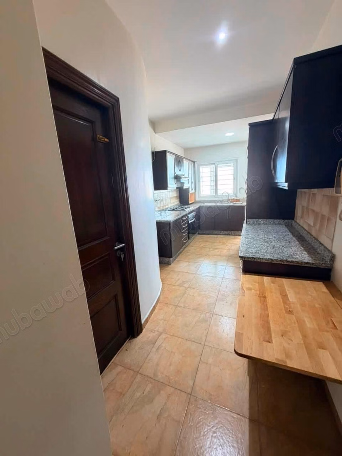 Appartement en location à Racine. 4 pièces. Parking et ascenseur