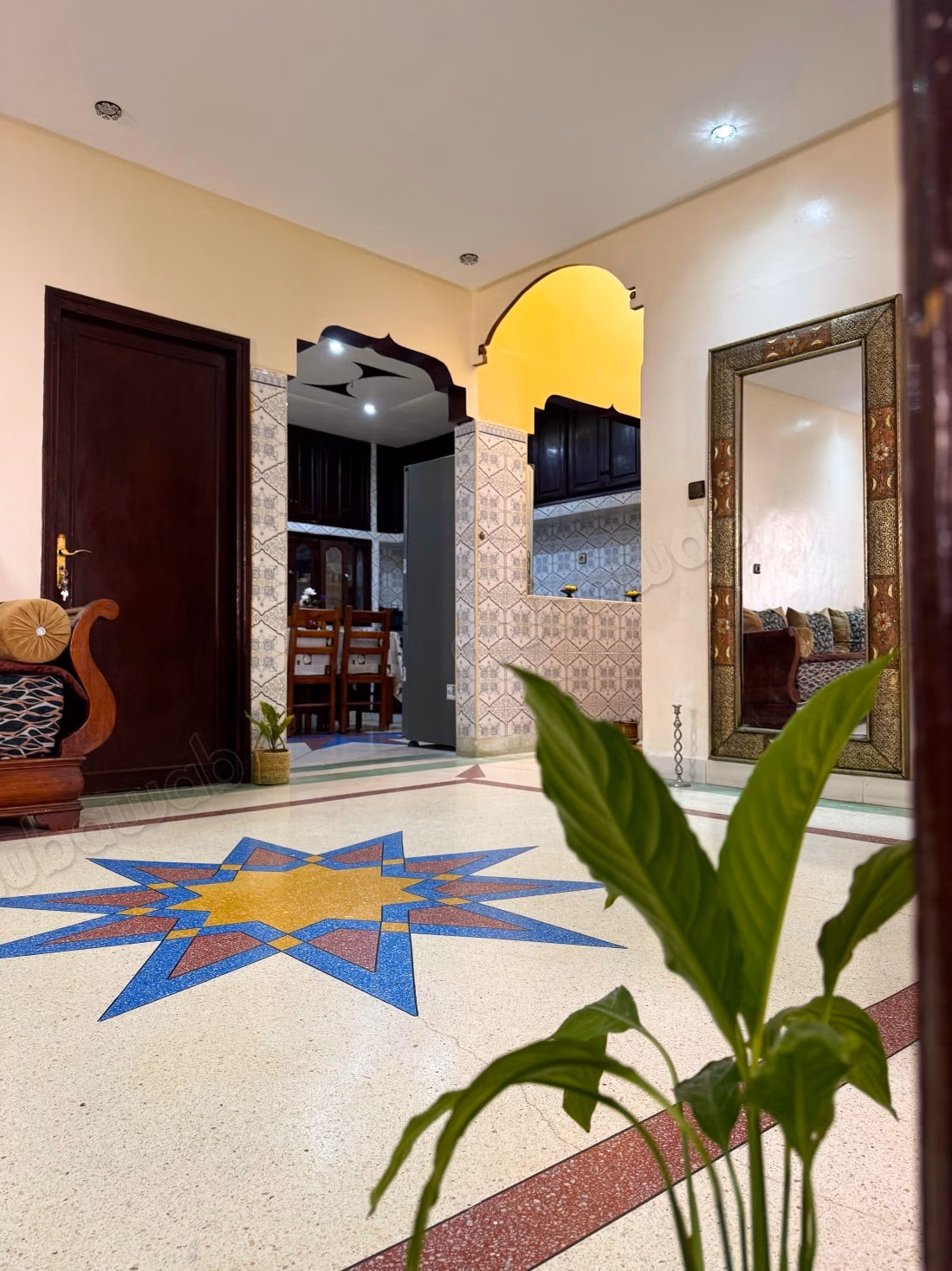 Location d'un appartement à Borj. 2 chambres. Salon traditionnel marocain, résidence sécurisée