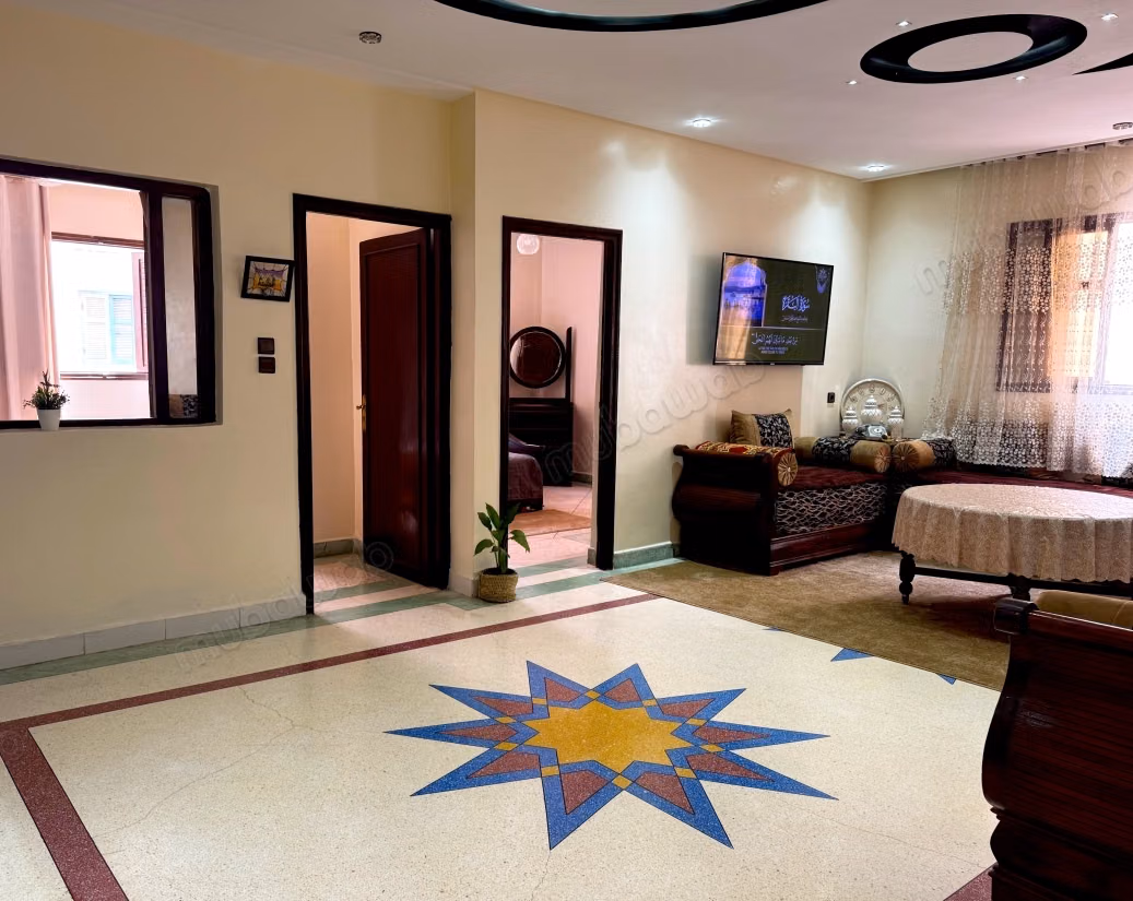 Location d'un appartement à Borj. 2 chambres. Salon traditionnel marocain, résidence sécurisée