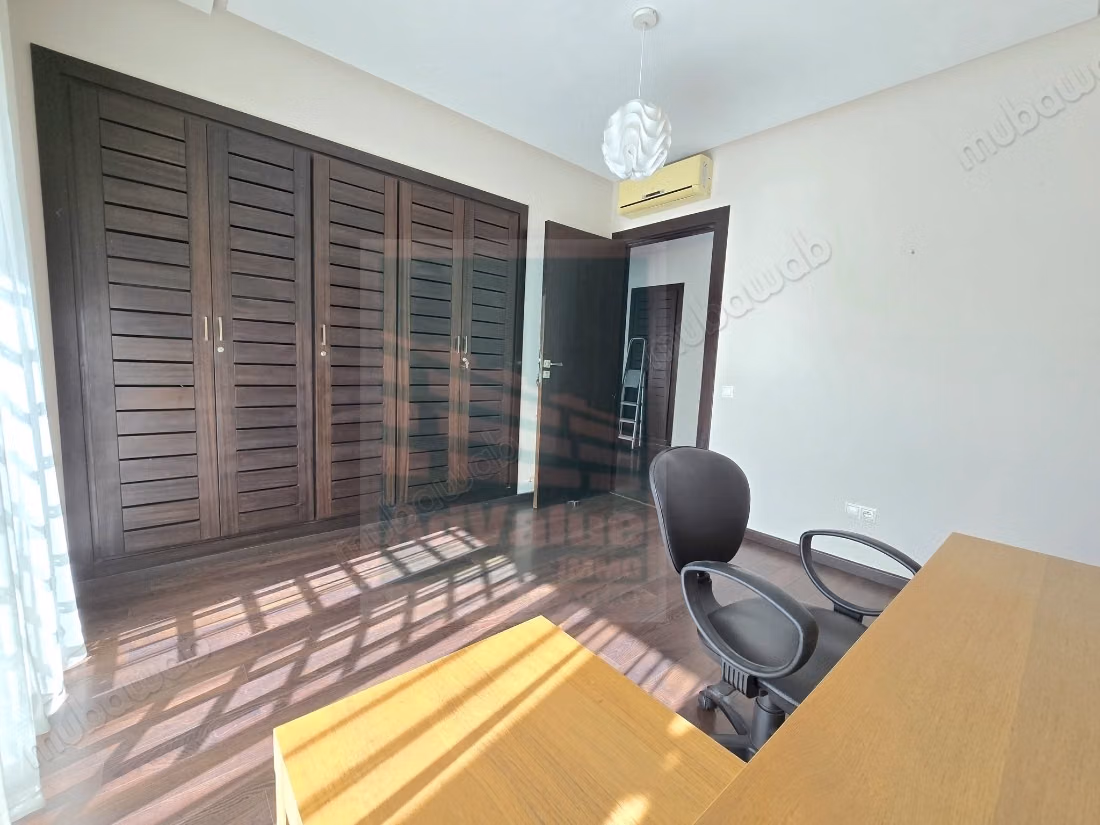 DV. 895: Villa avec piscine à Sidi Maarouf