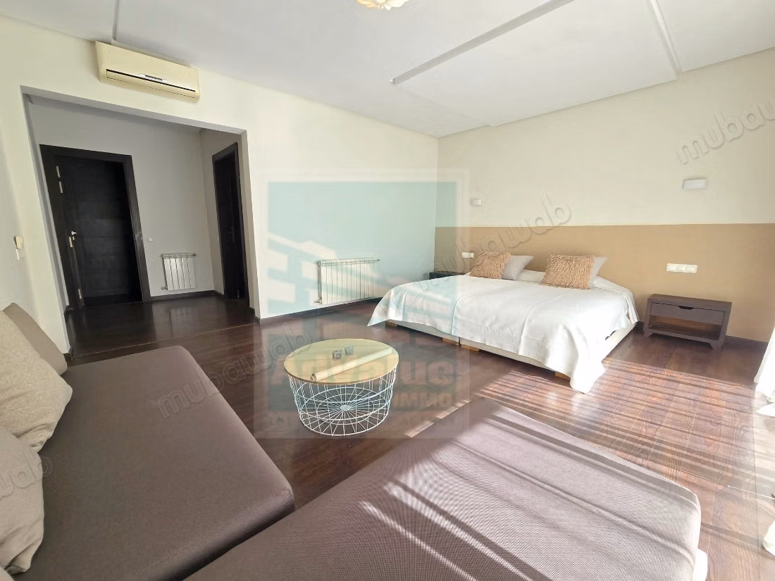 DV. 895: Villa avec piscine à Sidi Maarouf