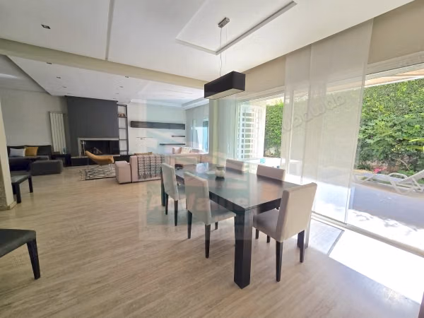 DV. 895: Villa avec piscine à Sidi Maarouf