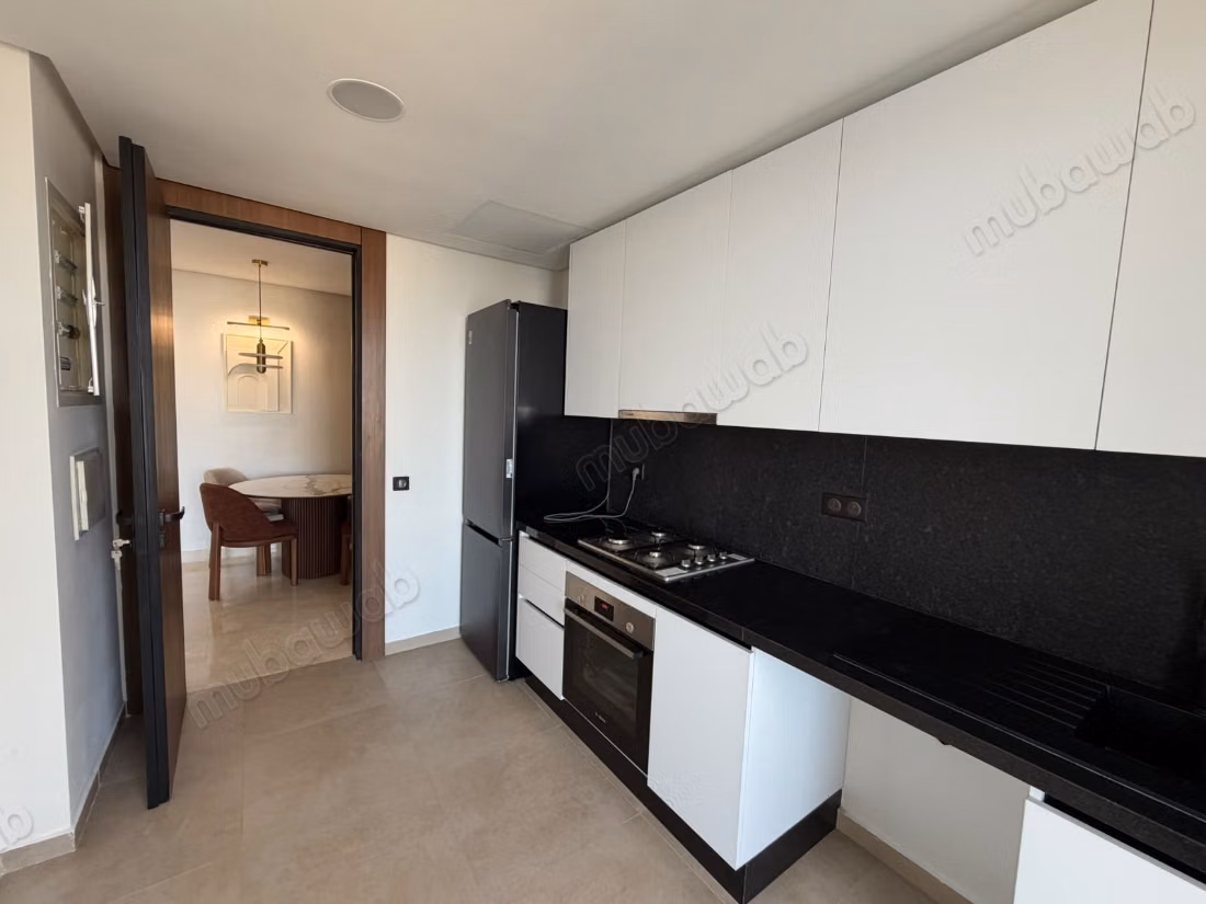 Uitzonderlijk gemeubileerd appartement met terras CFC