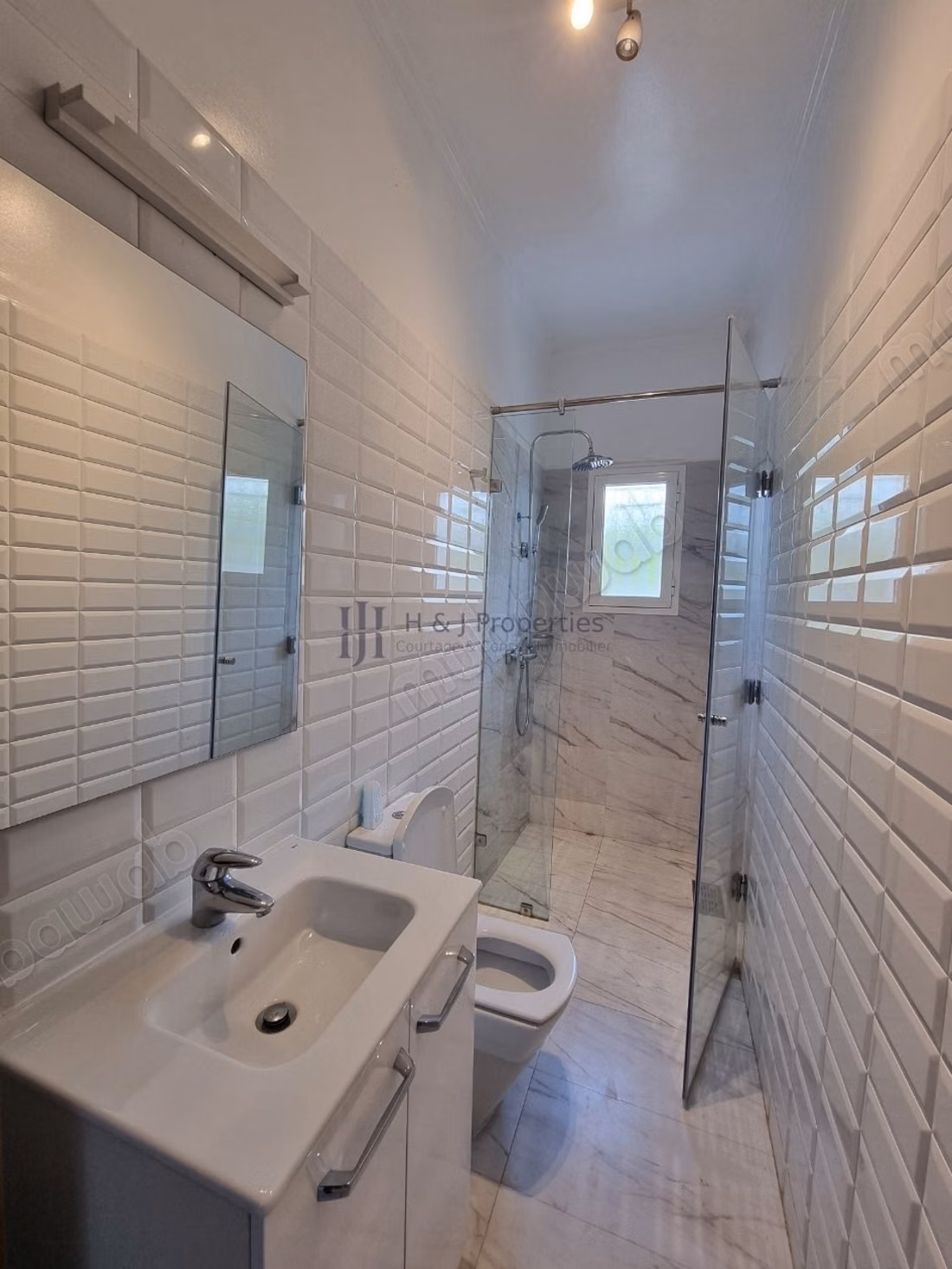Villa t4 plain pied meublee 620m² – 3 chambres