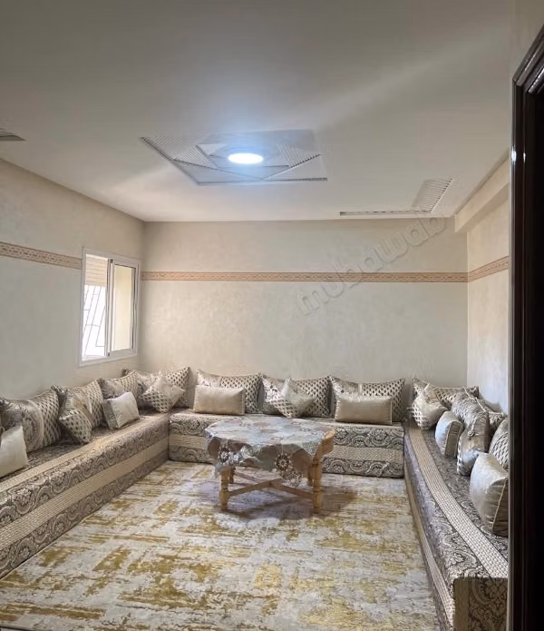 Appartement entièrement meublé et jamais habité
