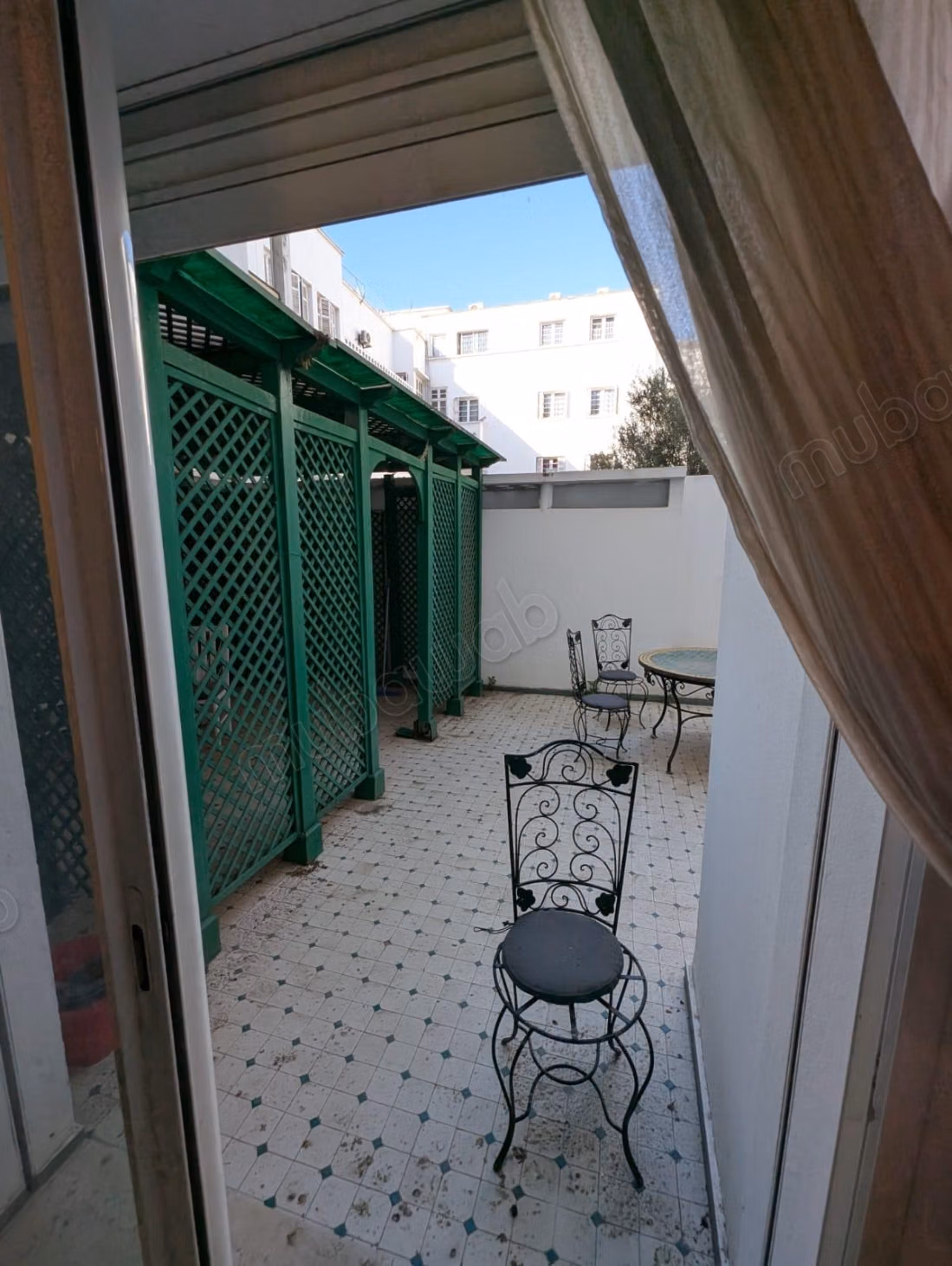 Location d'un appartement à Gauthier terrasse patio 85 m².
Meublé
