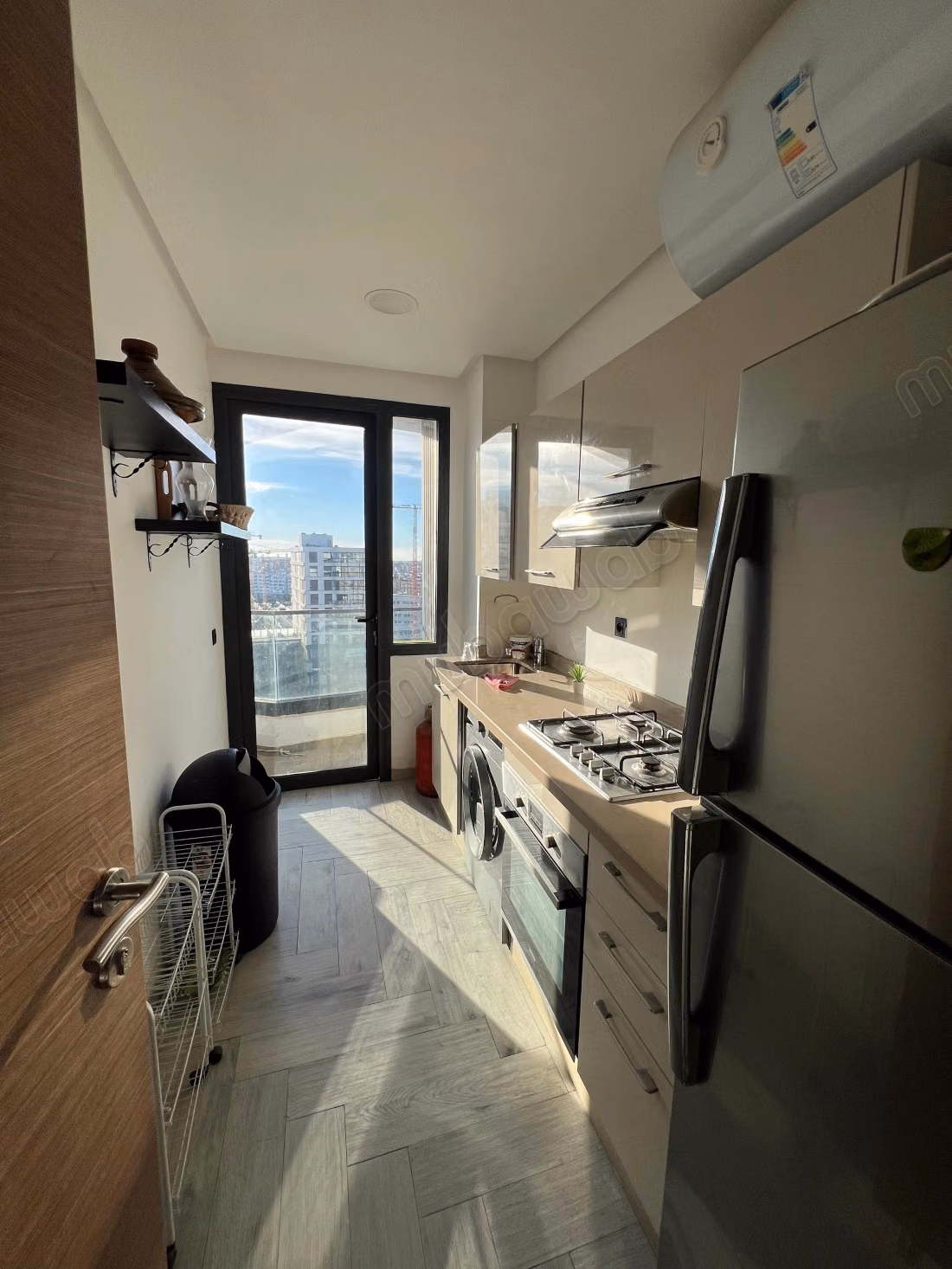 Appartement zonder directe blik op een hoge verdieping in CFC. Oppervlakte van 89 m² gemeubileerd