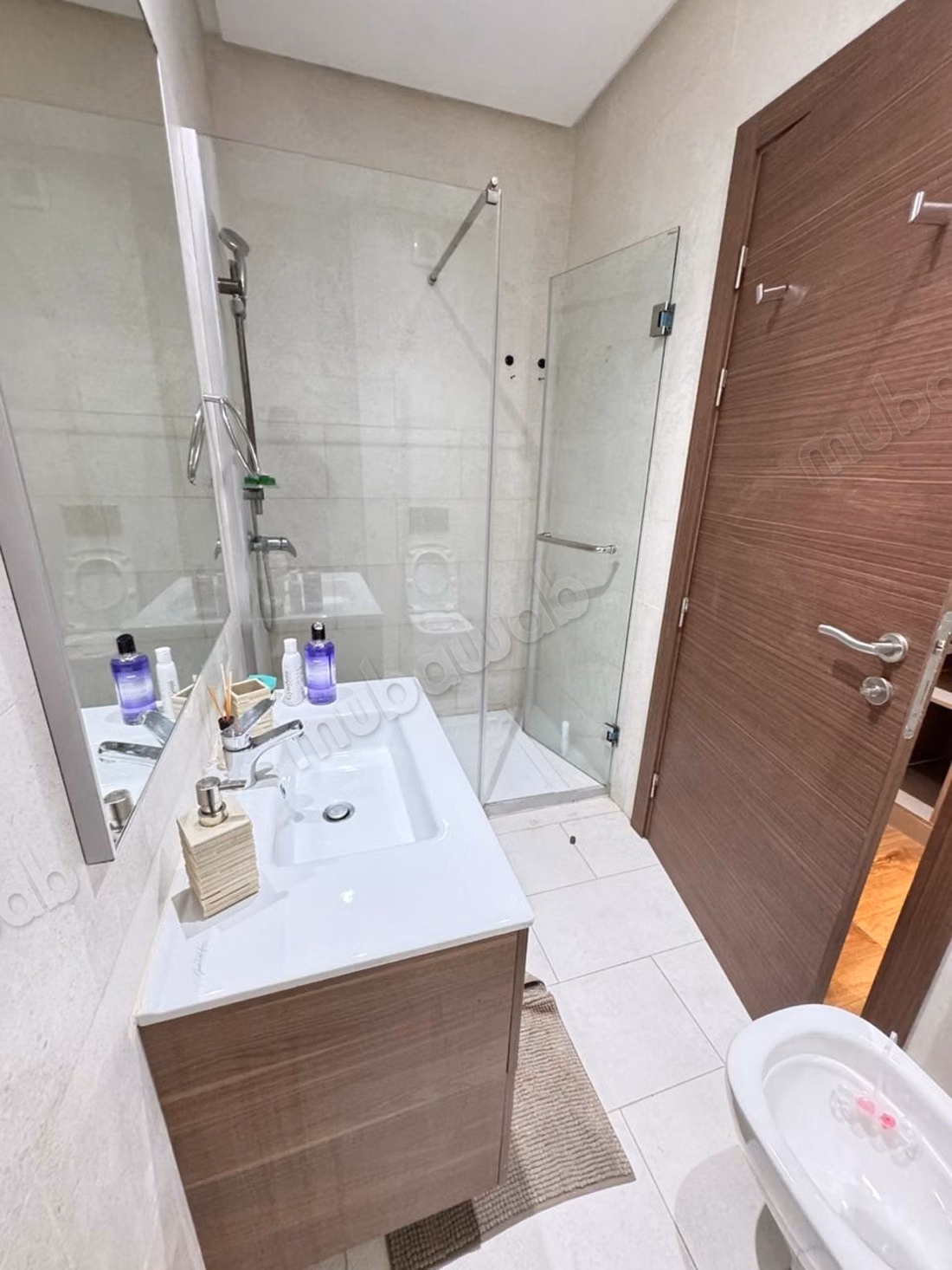 Zeer mooi appartement te huur in Casablanca Finance City. 2 comfortabele kamers. Goed ingericht