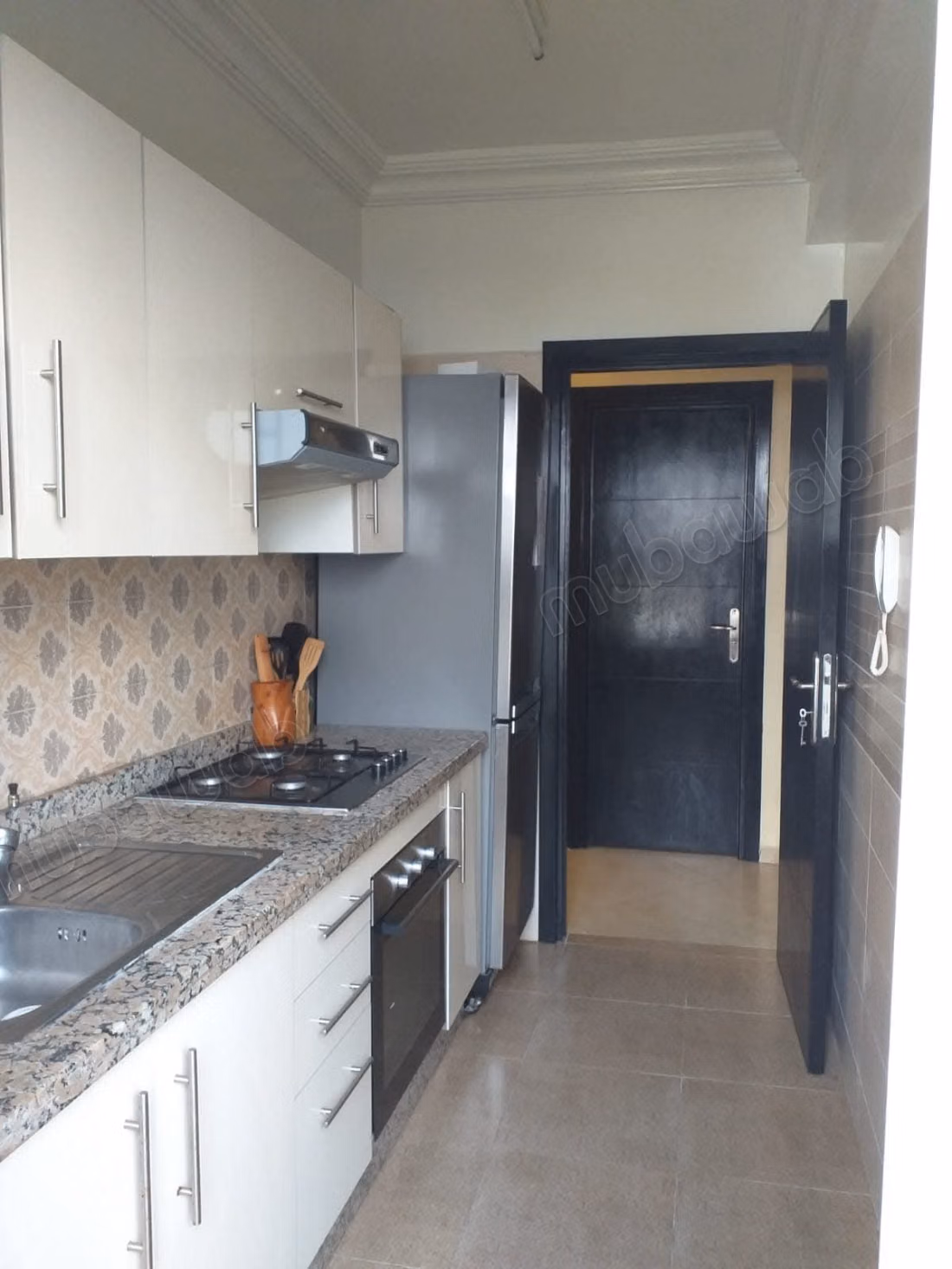 Appartement à vendre à Riad Oulfa. 3 chambres