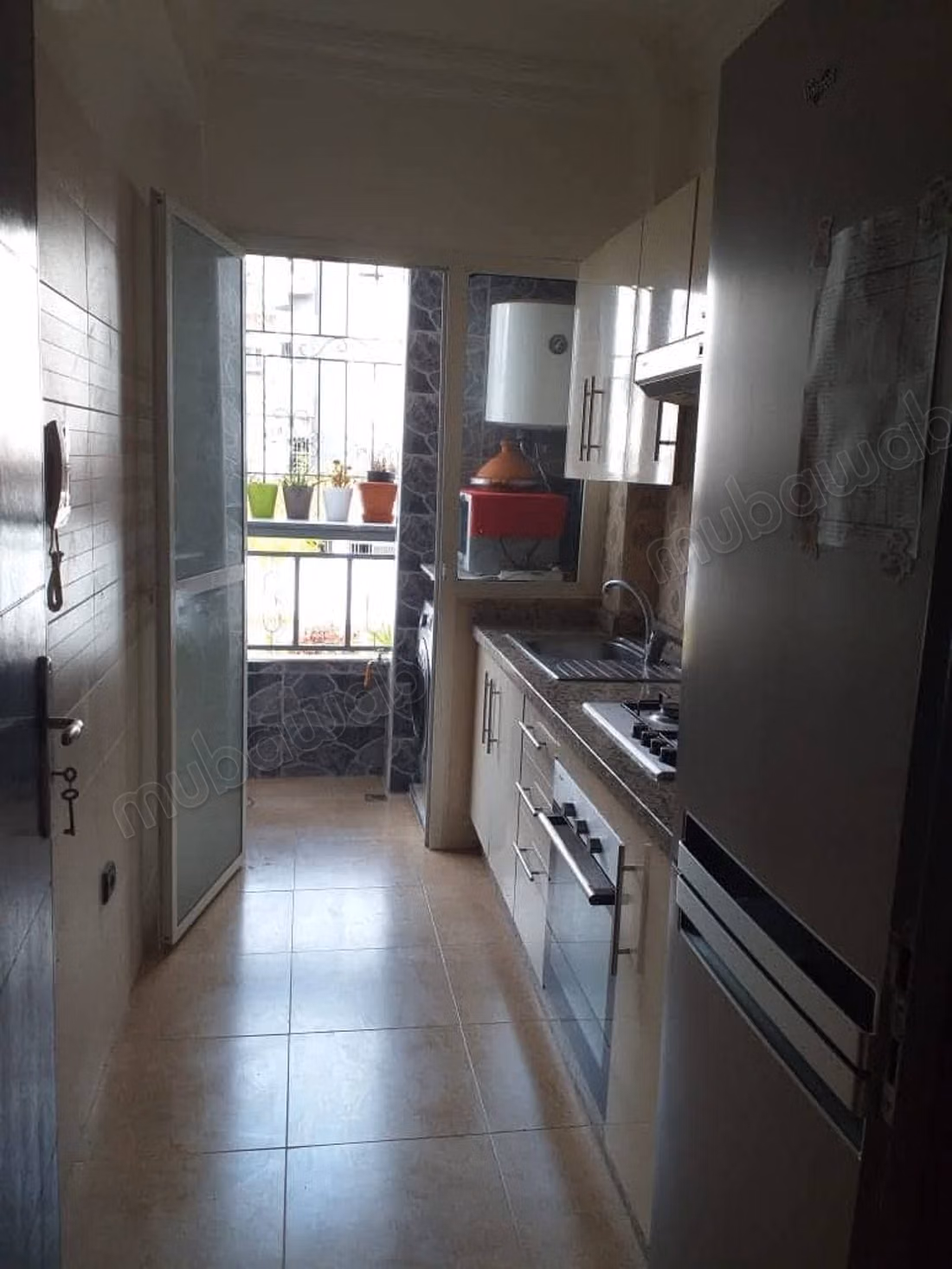 Appartement à vendre à Riad Oulfa. 3 chambres