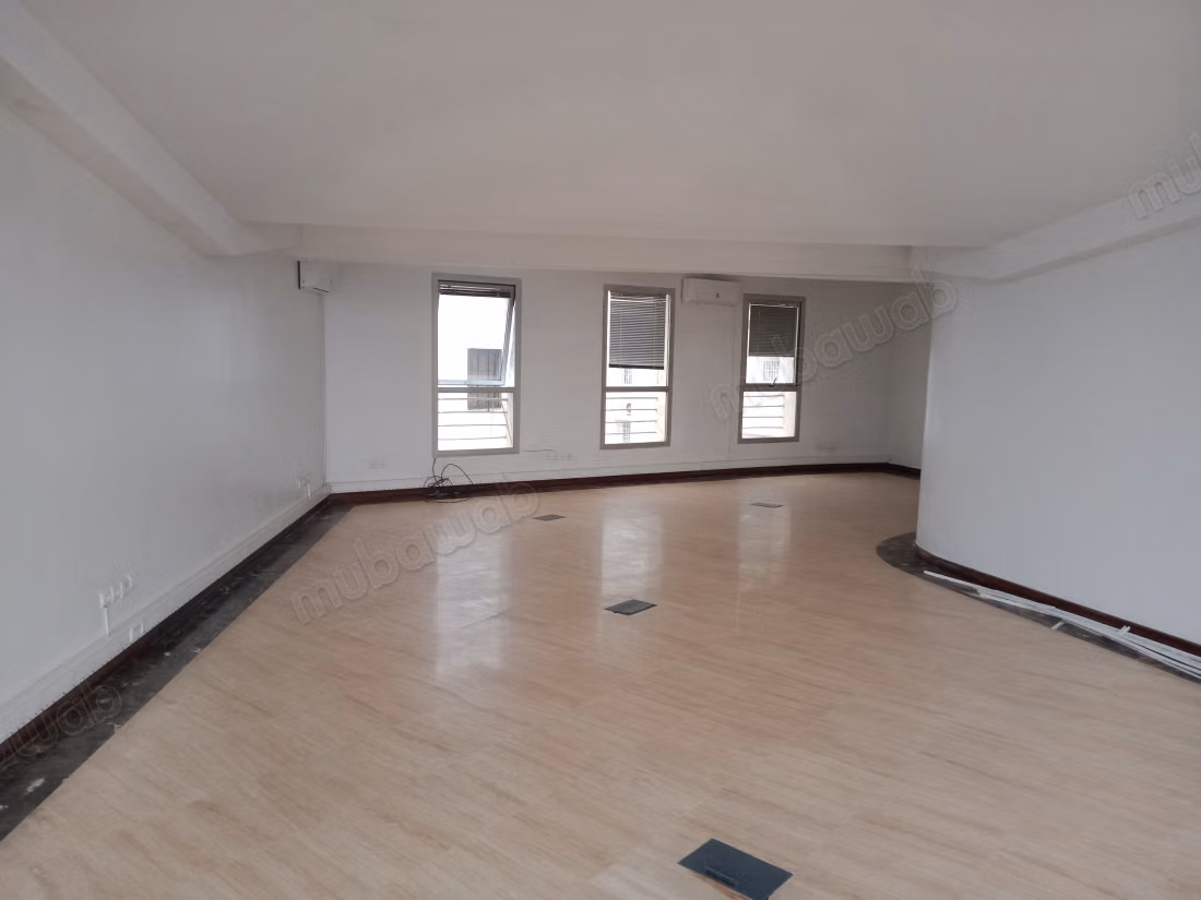 Location Plateau Bureaux Moderne & Équipés 700m2