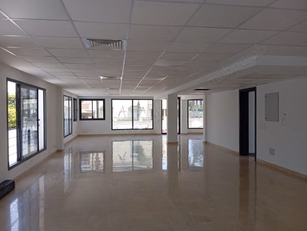 Location Plateau Bureaux Moderne & Équipés 700m2