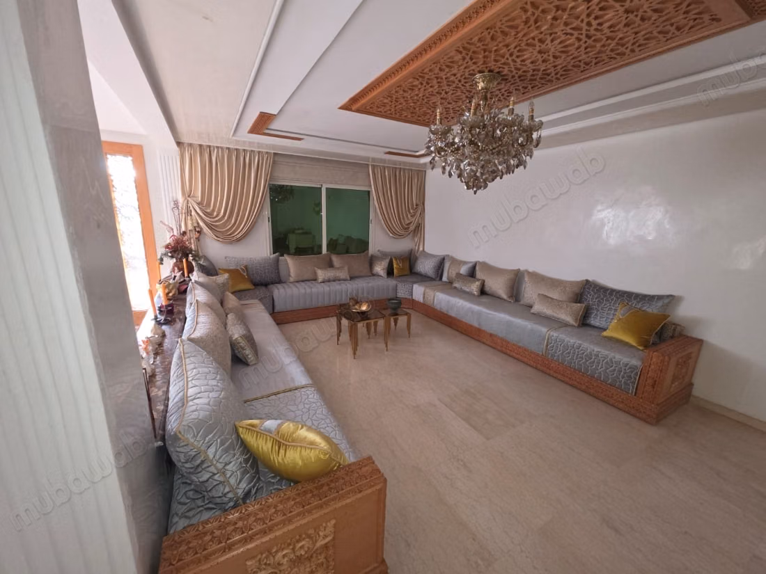 Eccezionale villa in vendita a Bouskoura Ville. Superficie di 450 m². Terrazzo e giardino