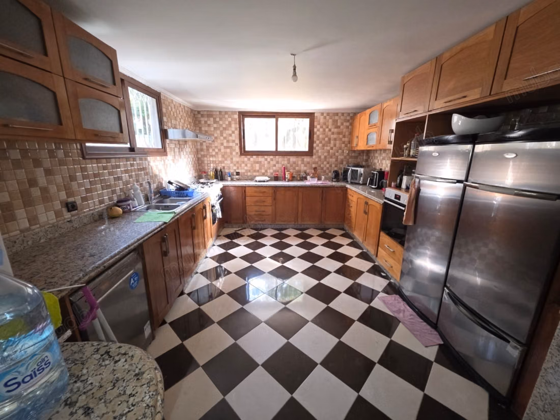 Eccezionale villa in vendita a Bouskoura Ville. Superficie di 450 m². Terrazzo e giardino