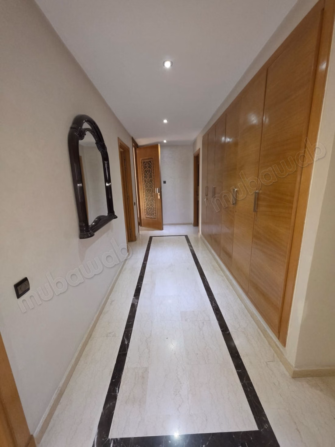 Eccezionale villa in vendita a Bouskoura Ville. Superficie di 450 m². Terrazzo e giardino