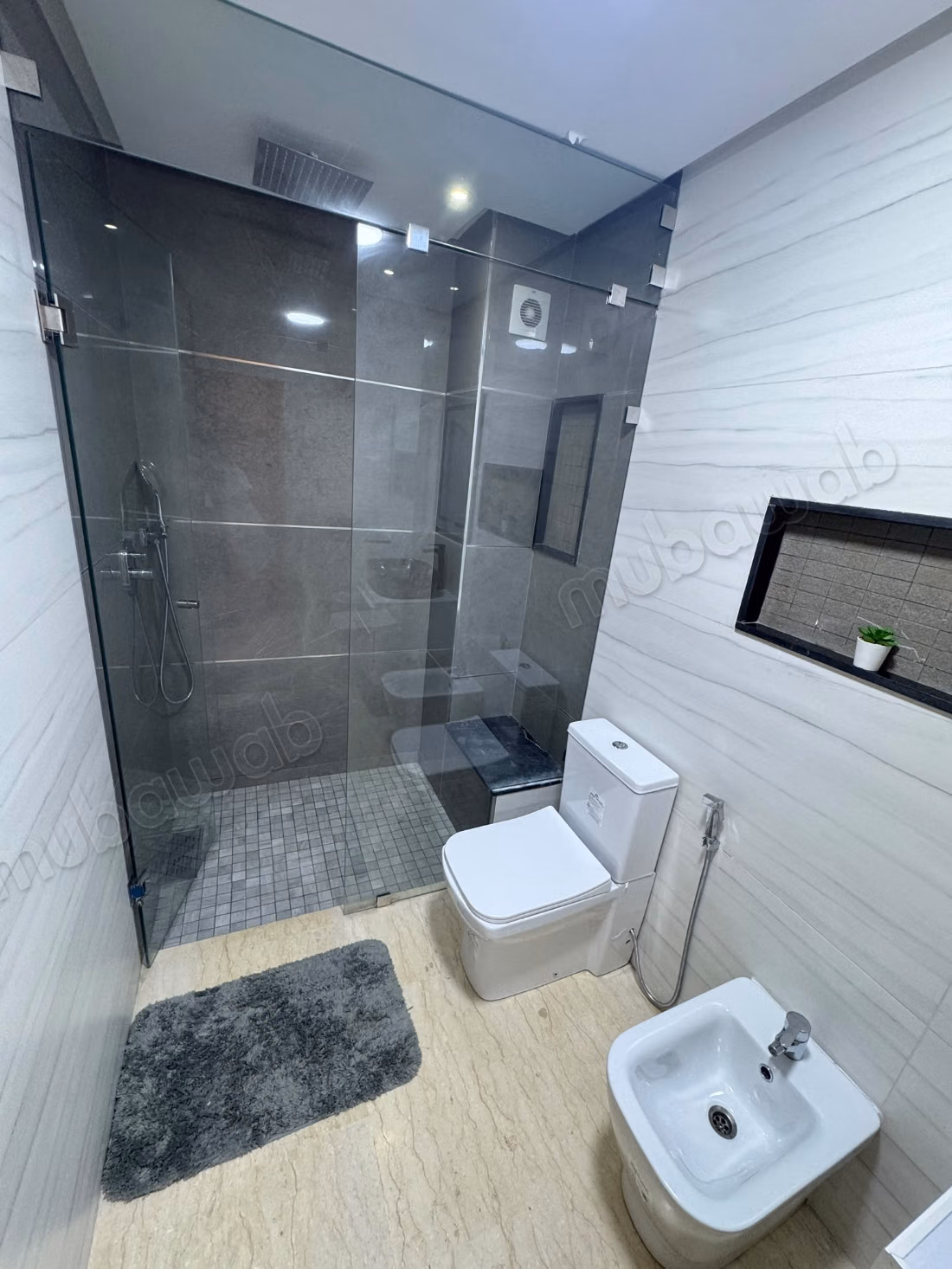 Rental of an apartment in Hay Izdihar 1 Room. Furnished