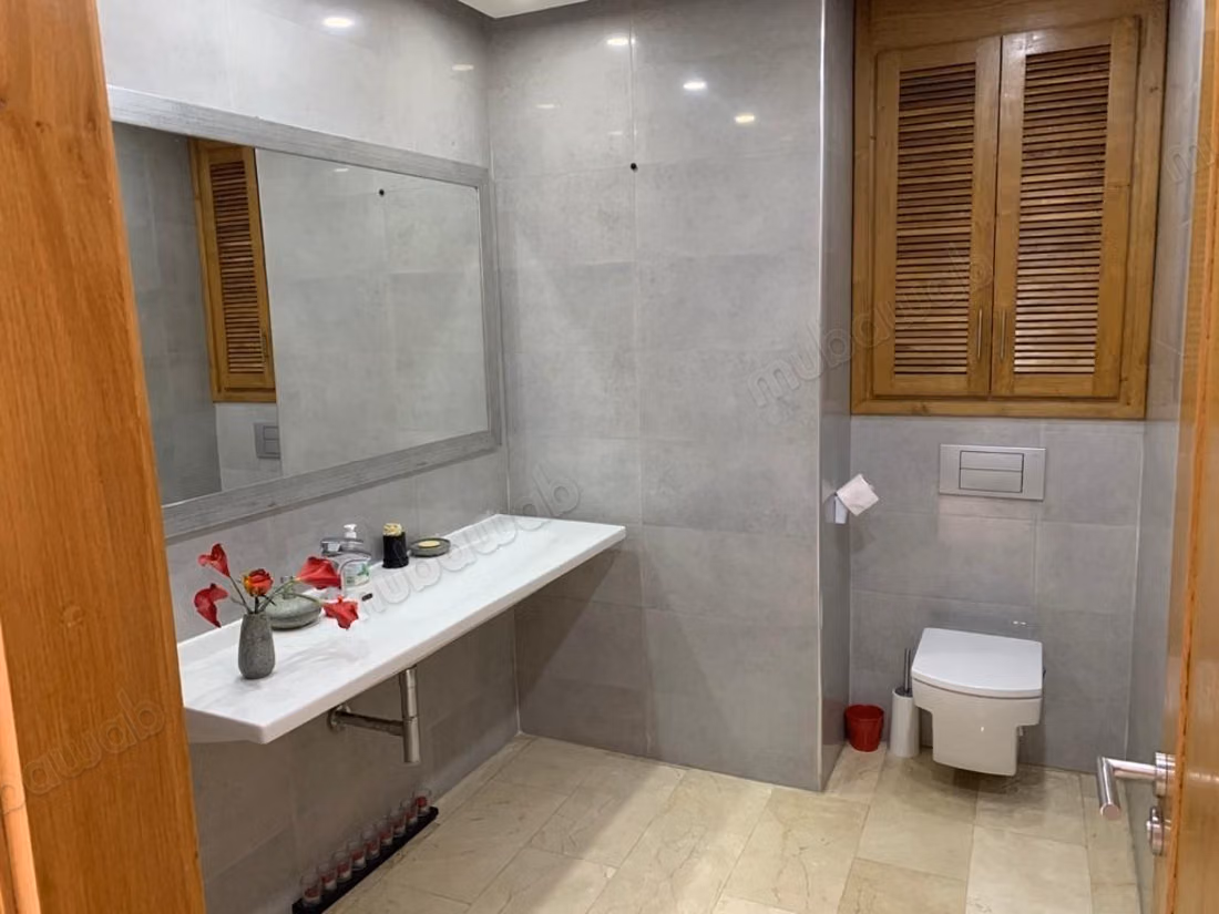 Espectacular apartamento en alquiler en Gauthier. 5 habitaciones grandes. Parking y ascensor