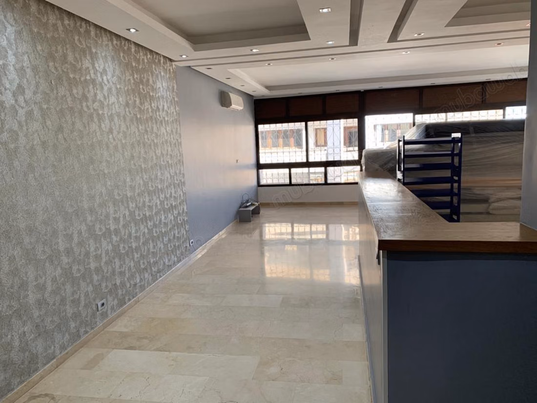 Espectacular apartamento en alquiler en Gauthier. 5 habitaciones grandes. Parking y ascensor