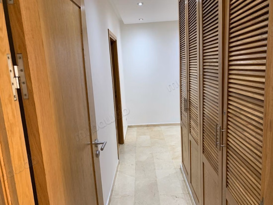 Espectacular apartamento en alquiler en Gauthier. 5 habitaciones grandes. Parking y ascensor