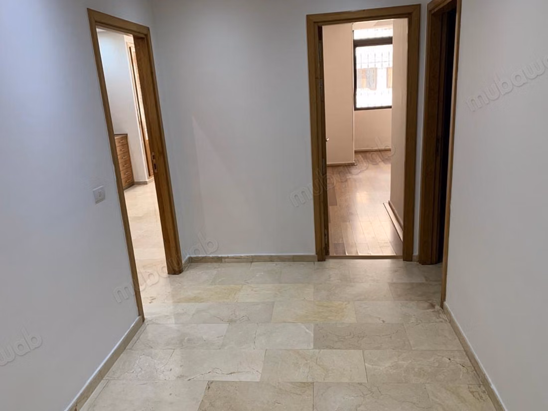 Espectacular apartamento en alquiler en Gauthier. 5 habitaciones grandes. Parking y ascensor