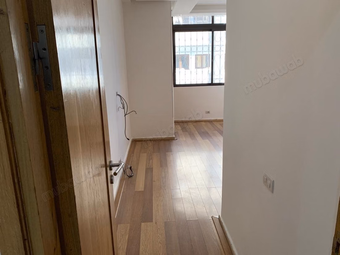 Espectacular apartamento en alquiler en Gauthier. 5 habitaciones grandes. Parking y ascensor