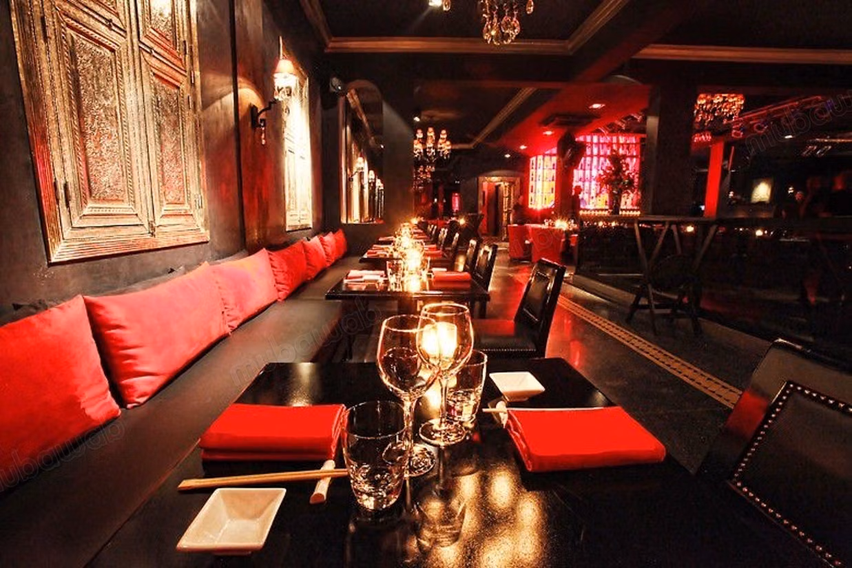 Restaurant lounge à la vente équipé entièrement murs et fond de commerce