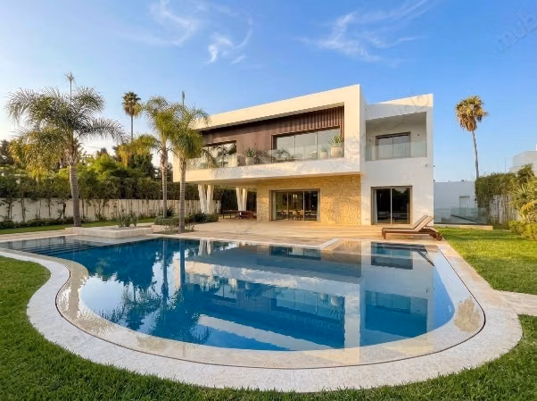 Villa de luxe à louer à Souissi. Bien meublé