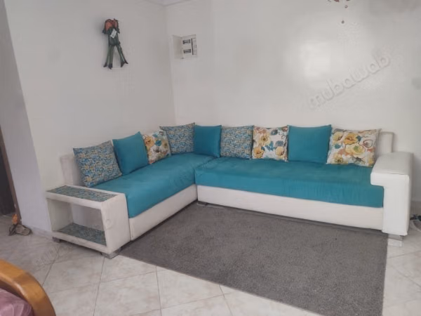 Verkoop van een prachtig appartement in Al Hadika. 3 grote kamers. Versterkte deur en dubbel glas systeem