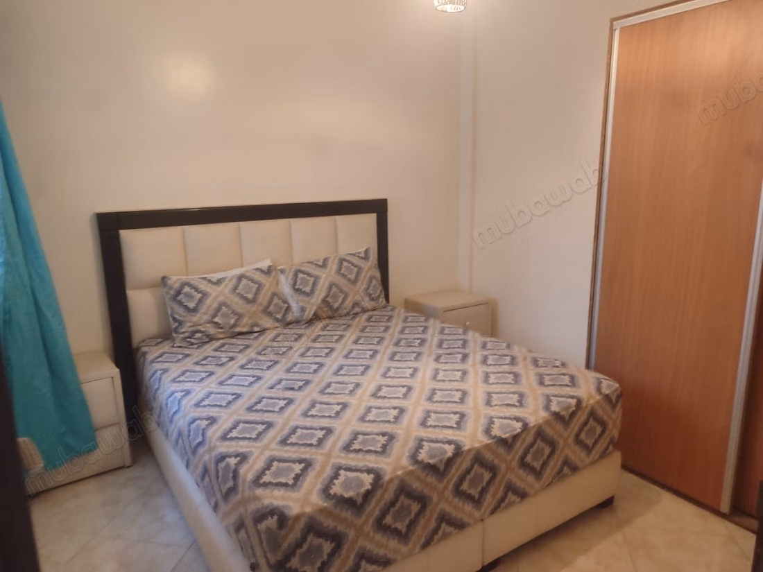 Bel appartement à vendre à Tantonville. 
3 grandes pièces. 
Double vitrage et porte blindée — 2