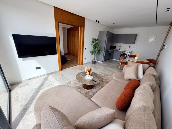 Bellissimo studio nuovo e arredato in affitto a Tonton Ville
