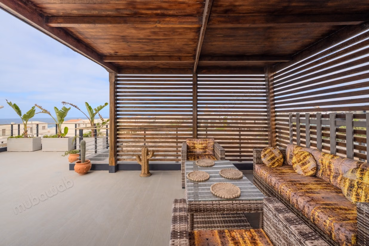 Superb Contemporary Villa 100m from the Beach